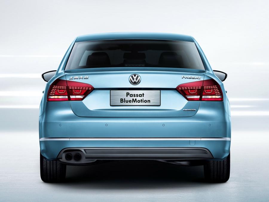  Volkswagen Passat BlueMotion 2013 года  (CN) (фото 2 из 4)